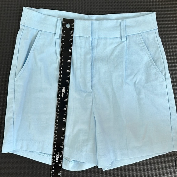 NWOT Light Blue Bermudas Stretchy Classy Short / Size Small - Picture 8 of 10